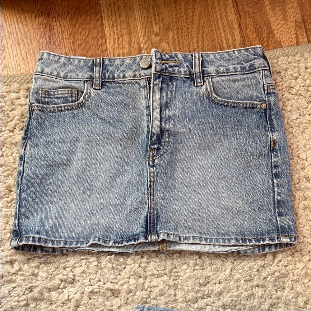 PacSun Light Wash Denim Mini Skirt size 25